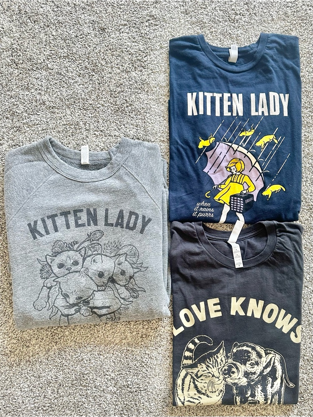 ✨ Kitten Lady Graphic Tee and Sweatshirt Bundle Size Medium ✨